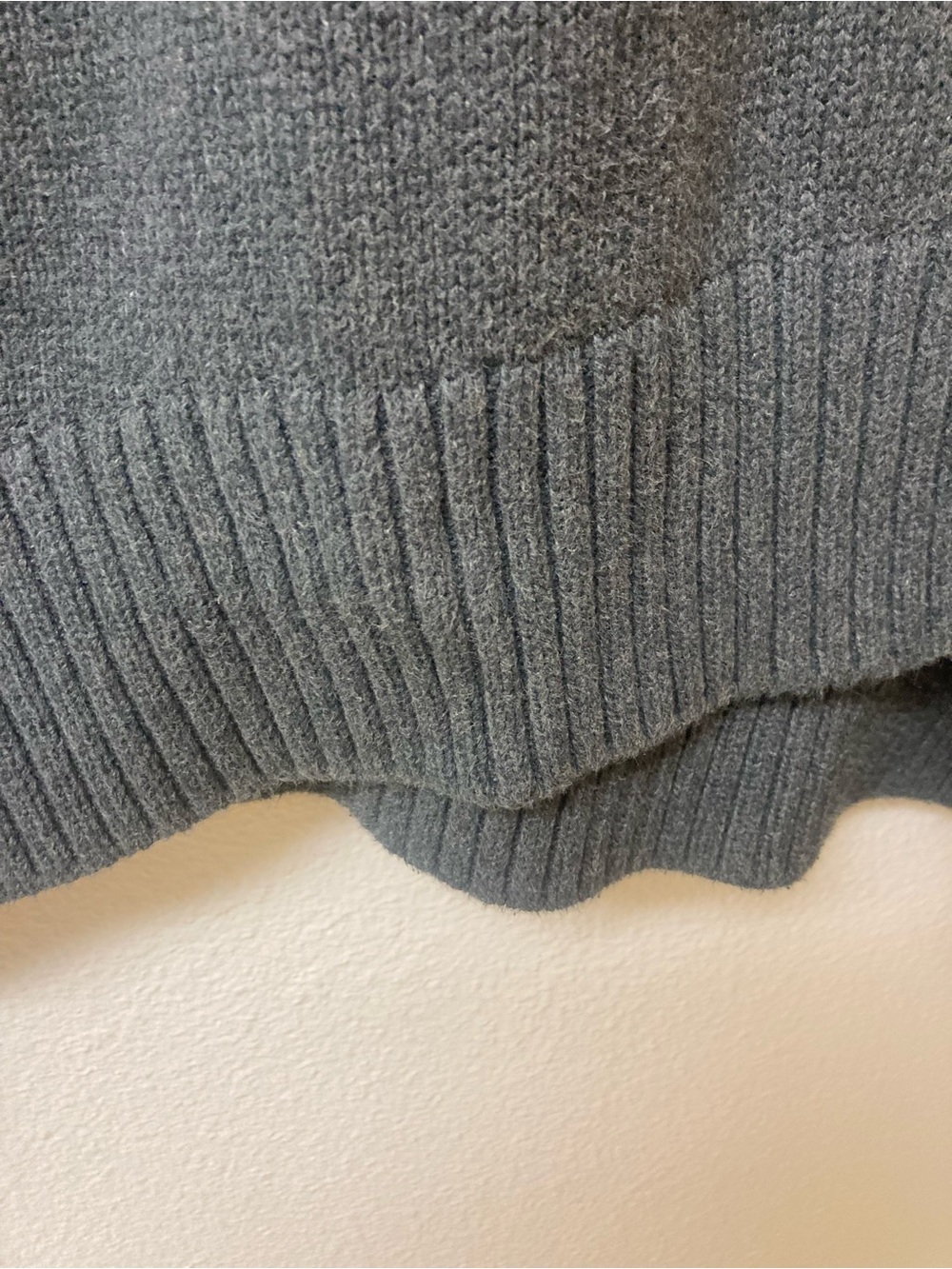 QUINCE Charcoal Gray 💯 Percent Organic Cotton Sweater (M) - Picture 3 of 6
